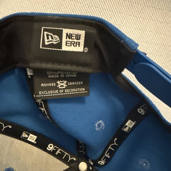 Oakley New Era 9Fifty Adjustable Snapback Hat Blue. Like New - Picture 6 of 10